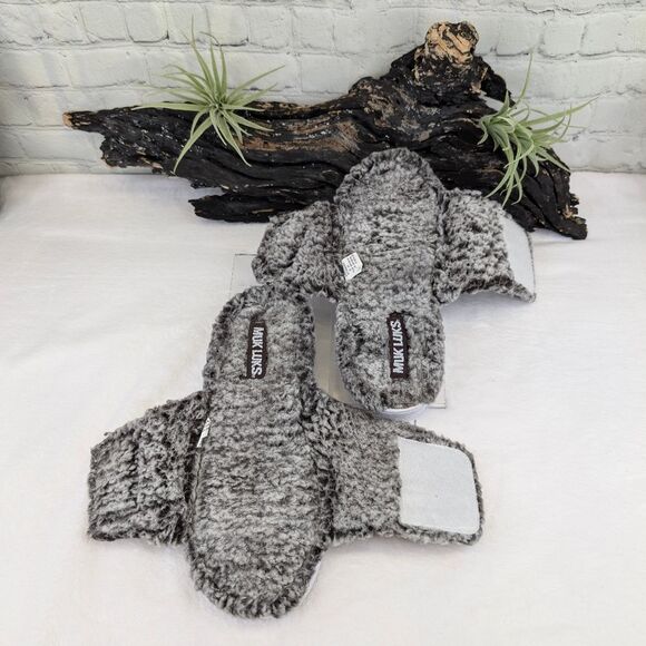 Muk Luks Adjustable Slide Slippers - Size Large (9-10) - Picture 6 of 11